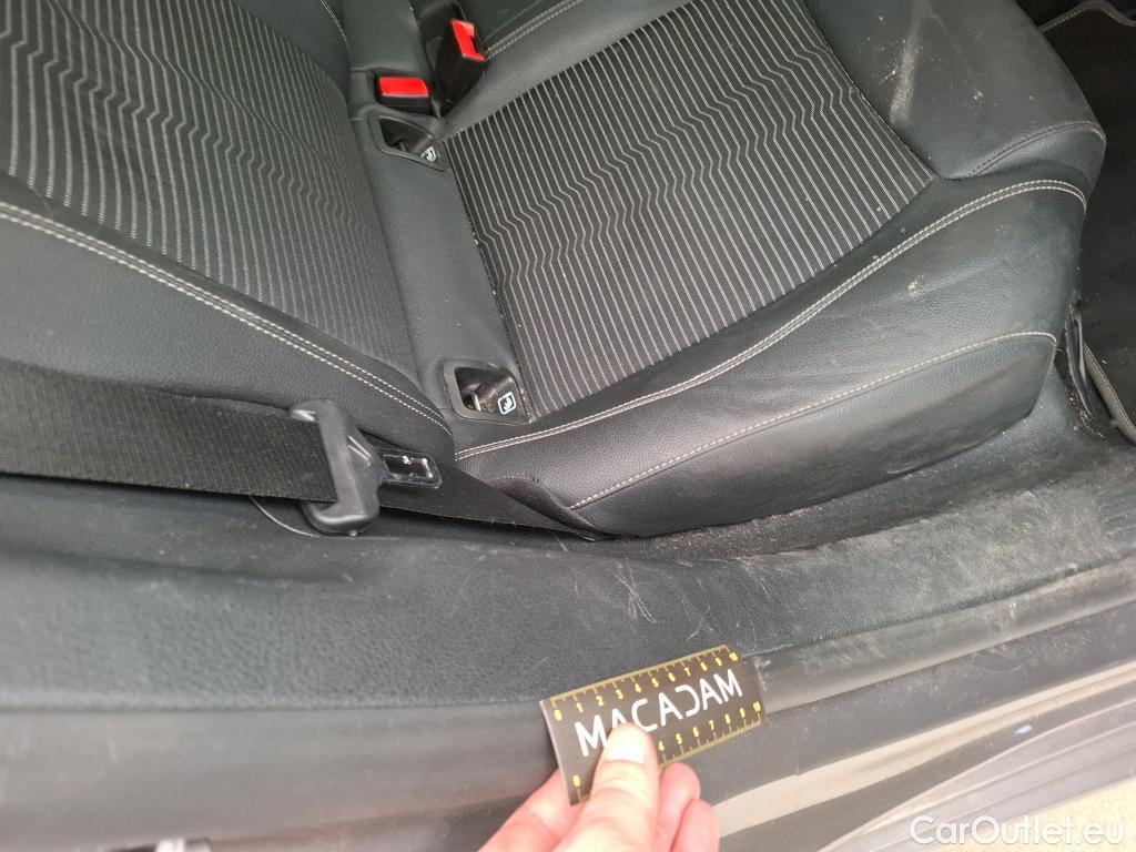  Mercedes  CLA-Klasse MERCEDES-BENZ CLA Shooting Brake / 2019 / 5P / Break CLA 200 d Business Line BA8 #68