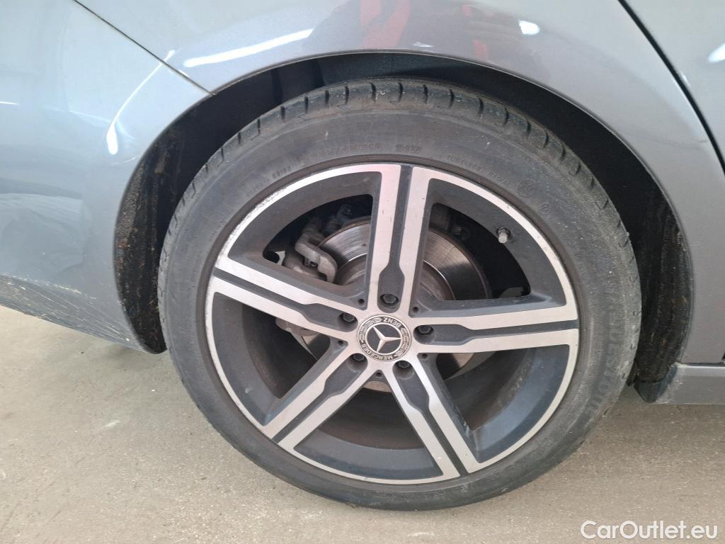  Mercedes  CLA-Klasse MERCEDES-BENZ CLA Shooting Brake / 2019 / 5P / Break CLA 200 d Business Line BA8 #37
