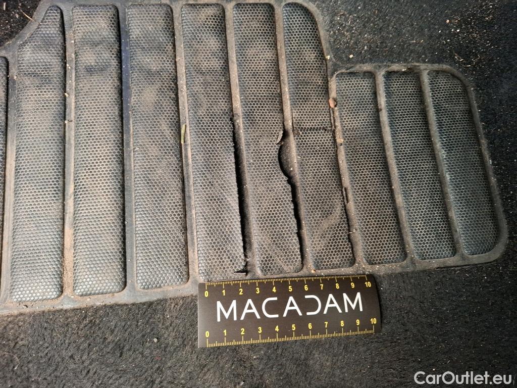  Peugeot  308  Allure Pack 1.5 HDi 130CV BVA8 E6d #17