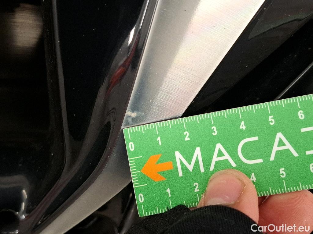  Mercedes  A-Klasse MERCEDES-BENZ Classe A Compact / 2018 / 5P / Berline A 200 d Business Line 8G-DCT #35