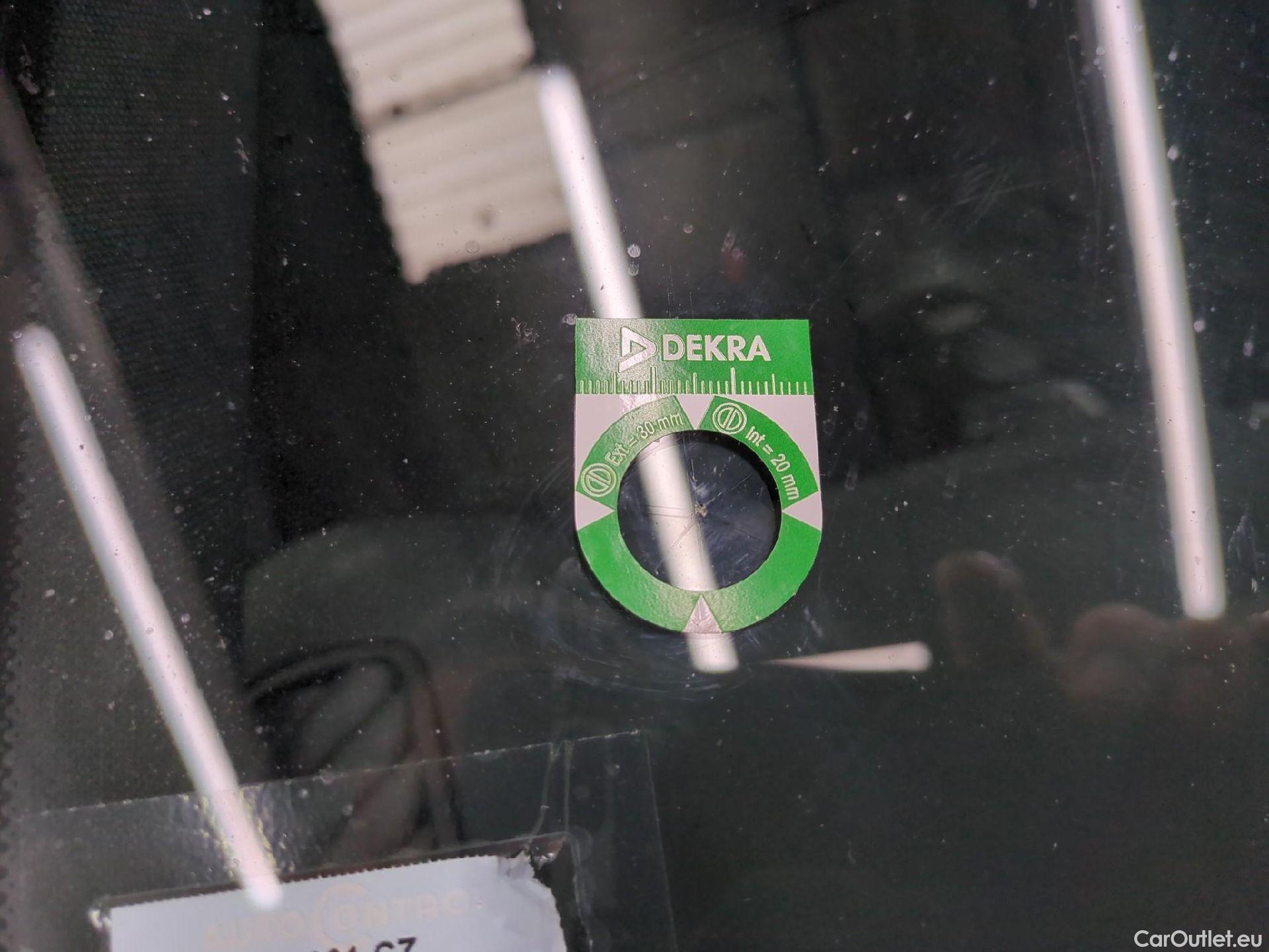  Mercedes  A-Klasse MERCEDES-BENZ Classe A Compact / 2018 / 5P / Berline A 180 d Business Line #7