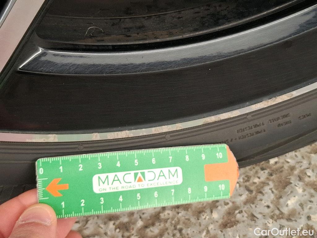  Mercedes  CLA-Klasse MERCEDES-BENZ CLA Coupe / 2019 / 4P / Coupé CLA 250 e AMG Line #15