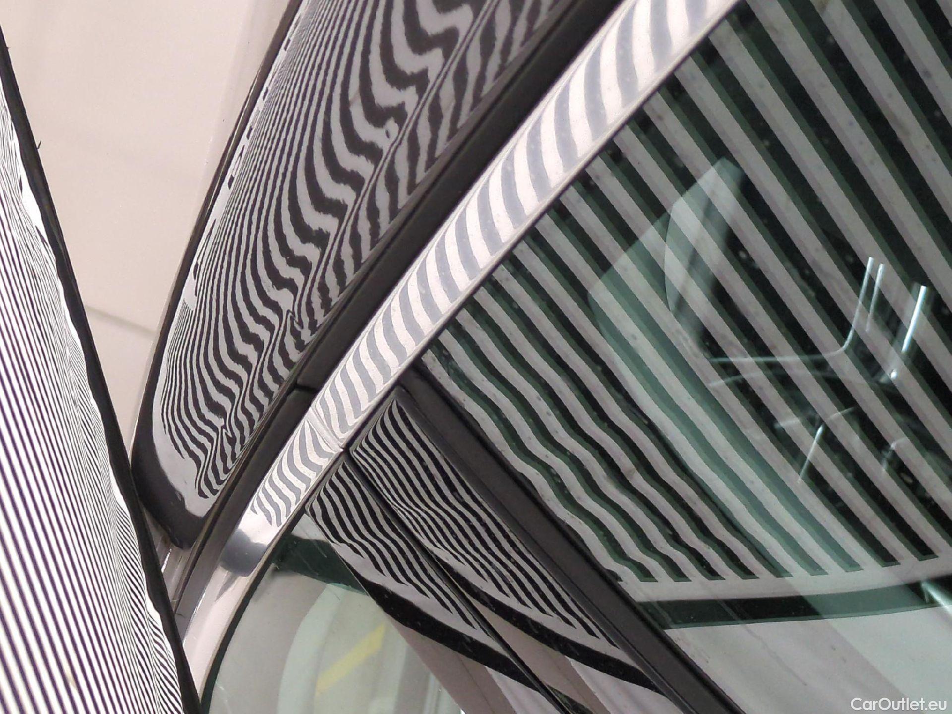  Opel   Grandland X Grandland X Elegance Business 1.5 130CV BVA8 E6d #41