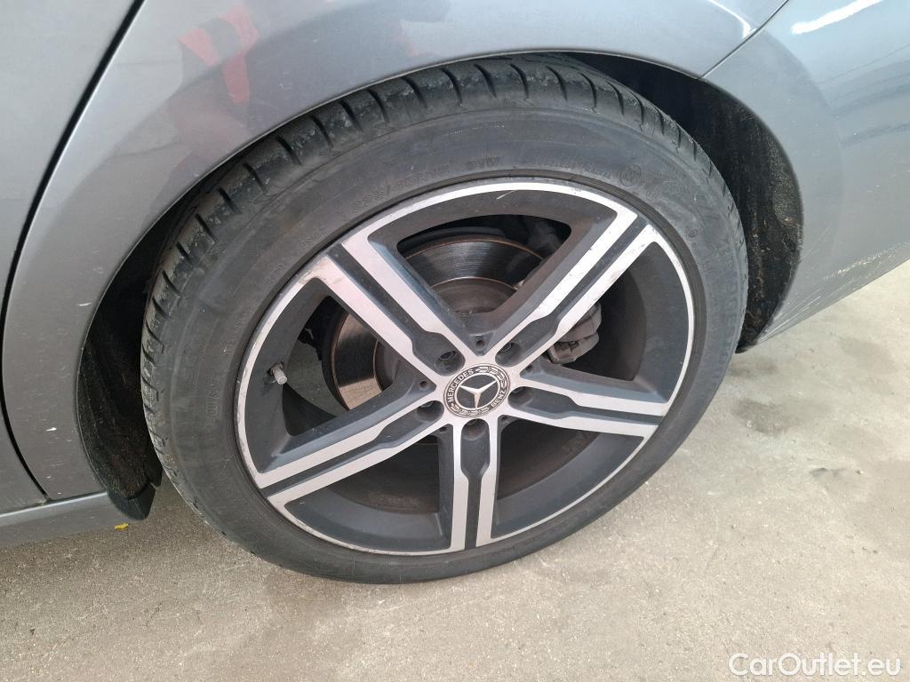  Mercedes  CLA-Klasse MERCEDES-BENZ CLA Shooting Brake / 2019 / 5P / Break CLA 200 d Business Line BA8 #61