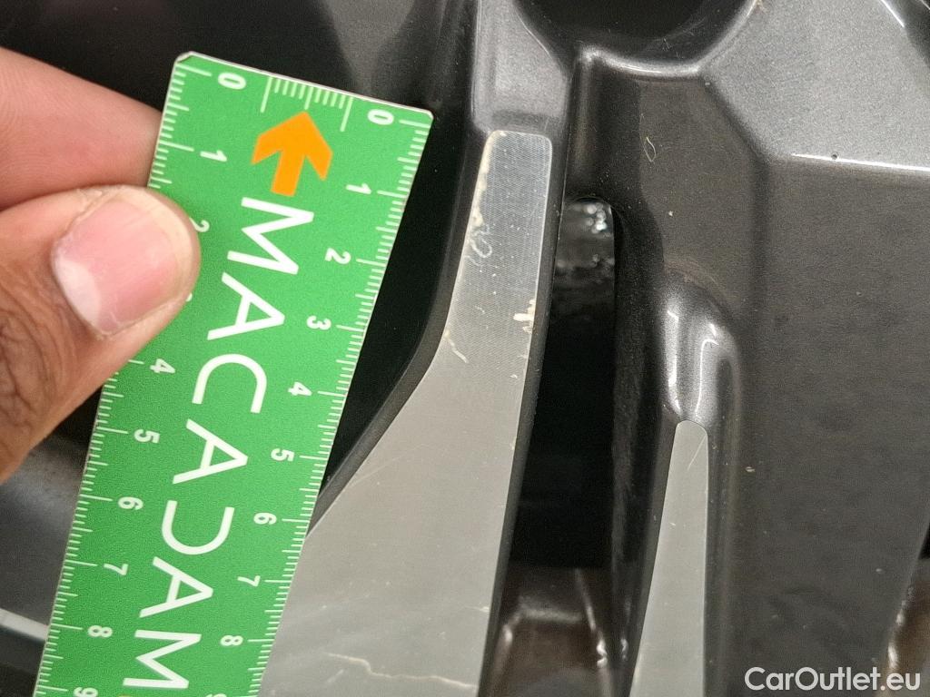  Peugeot  2008 PEUGEOT  5p Crossover BlueHDi 100 ¤6.c S&S ALLURE BUSINESS #31