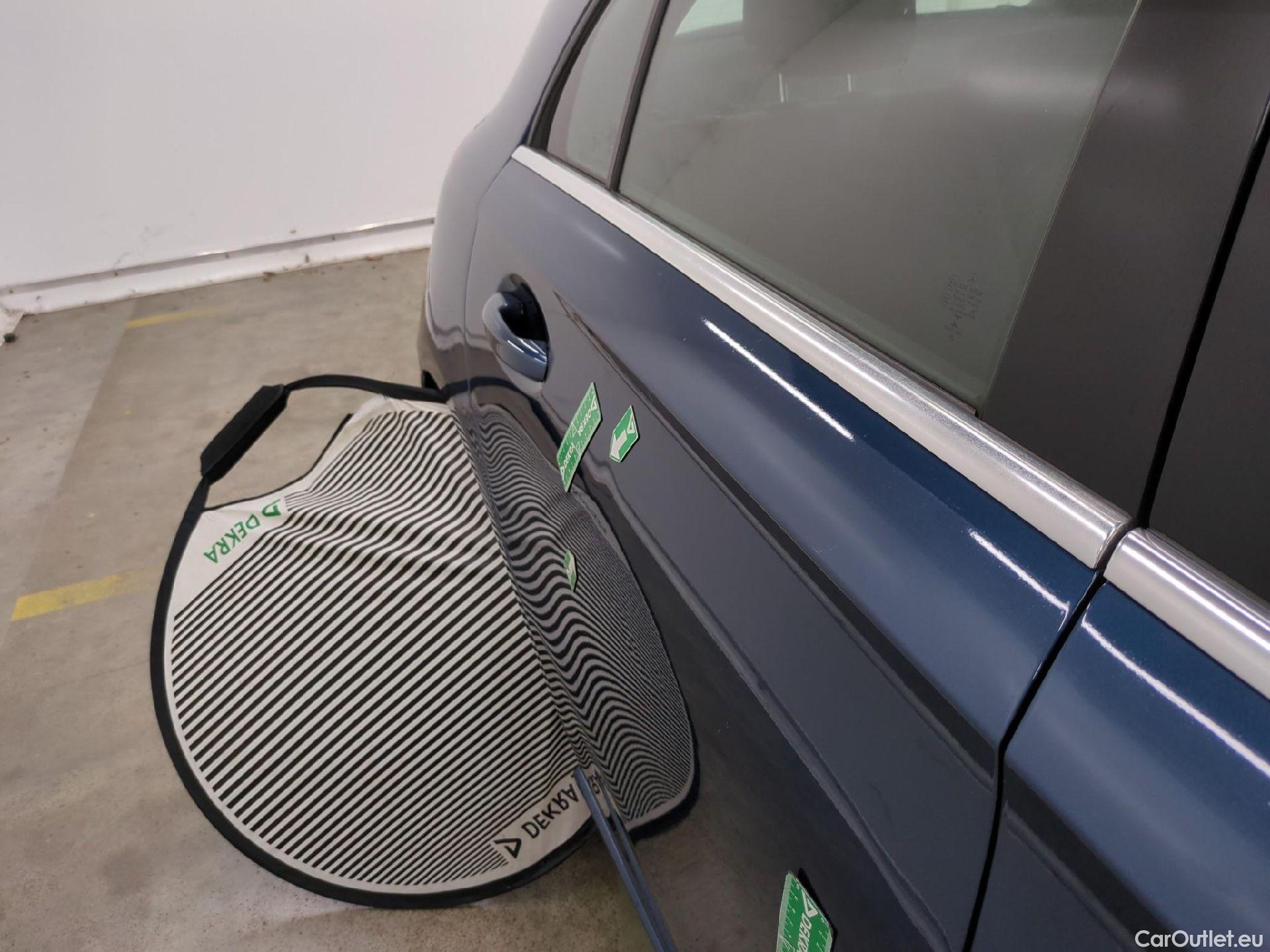  Mercedes  A-Klasse MERCEDES-BENZ Classe A Compact / 2018 / 5P / Berline A 180 d Business Line #9