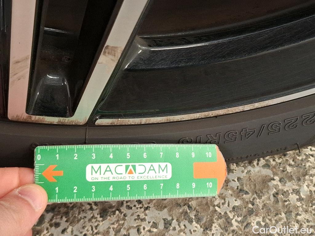  Mercedes  CLA-Klasse MERCEDES-BENZ CLA Coupe / 2019 / 4P / Coupé CLA 250 e AMG Line #10