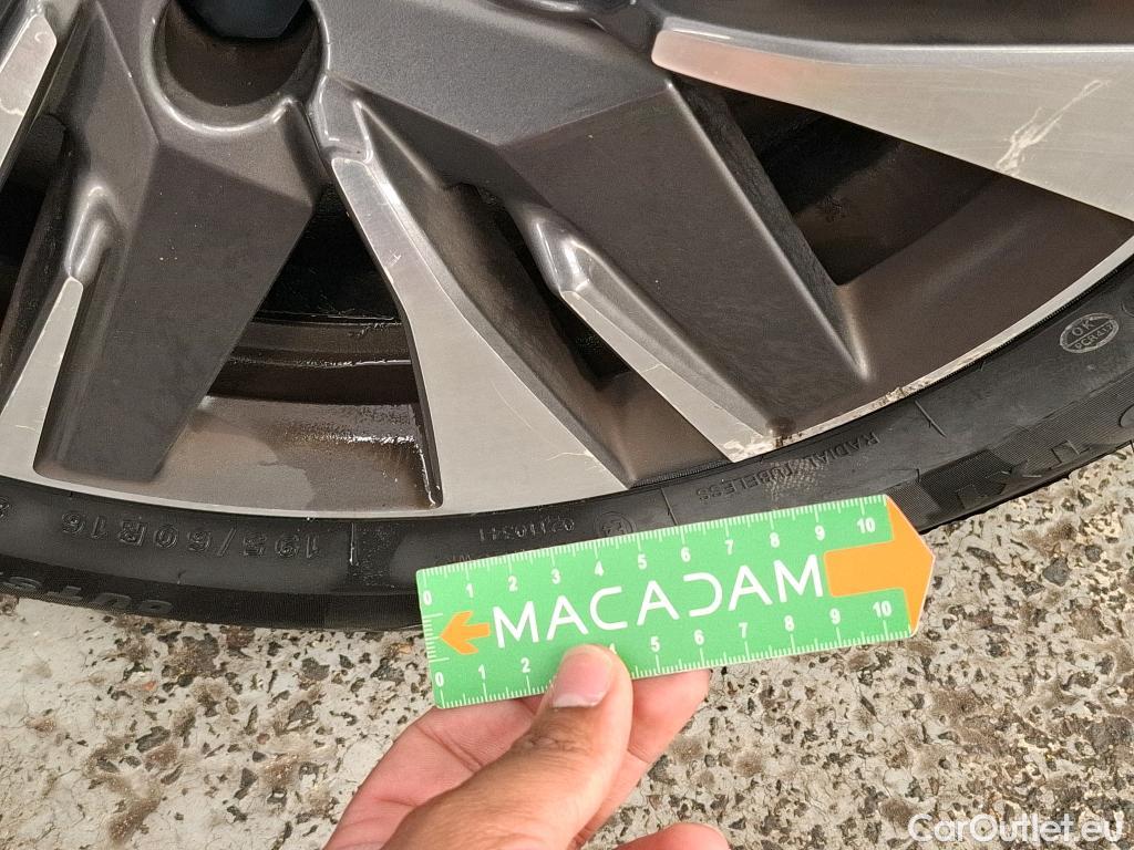  Peugeot  2008 PEUGEOT  5p Crossover BlueHDi 100 ¤6.c S&S ALLURE BUSINESS #24