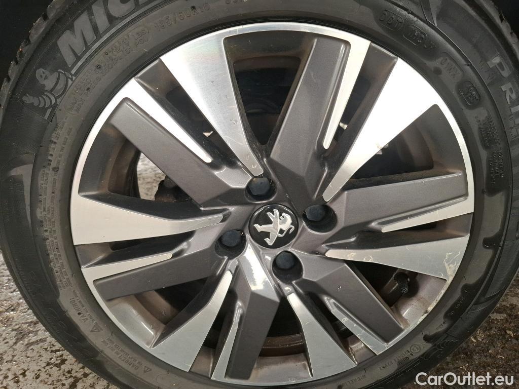  Peugeot  2008 PEUGEOT  5p Crossover BlueHDi 100 ¤6.c S&S ALLURE BUSINESS #37