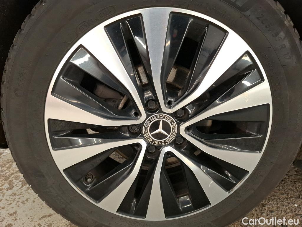  Mercedes  A-Klasse MERCEDES-BENZ Classe A Compact / 2018 / 5P / Berline A 200 d Business Line 8G-DCT #33