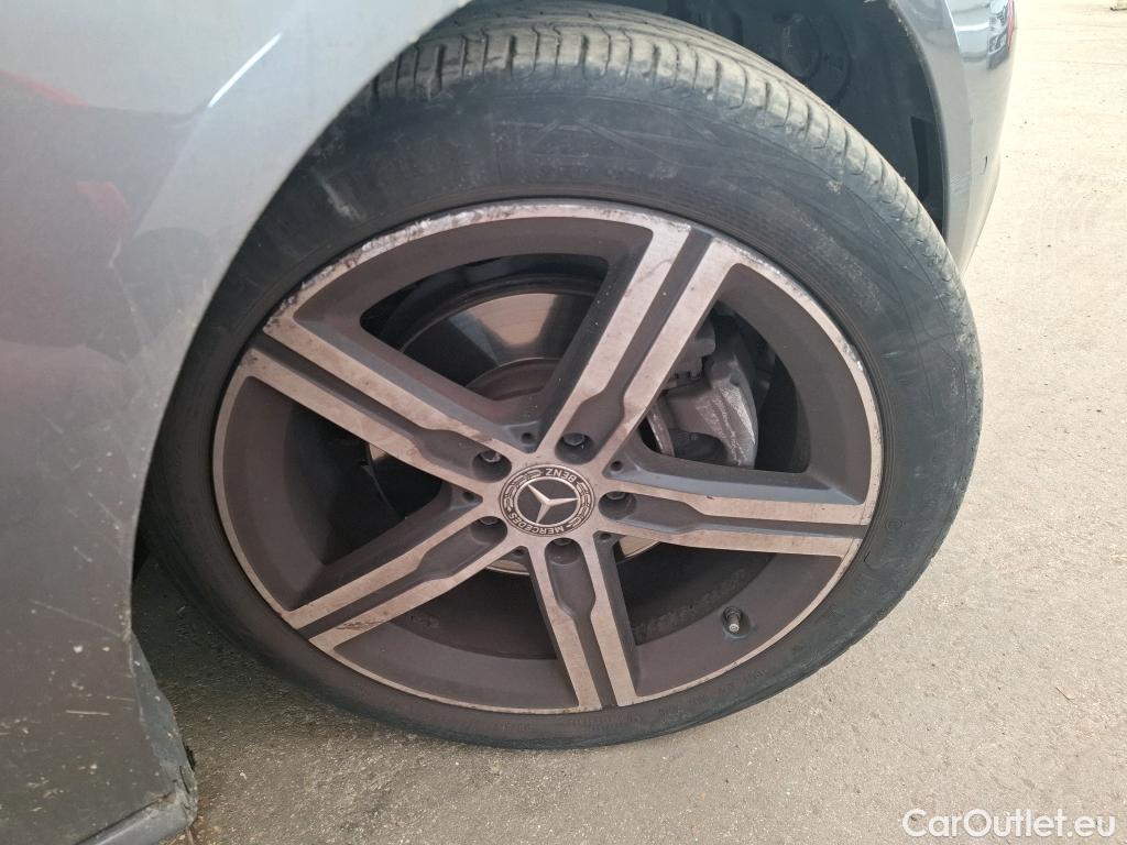  Mercedes  CLA-Klasse MERCEDES-BENZ CLA Shooting Brake / 2019 / 5P / Break CLA 200 d Business Line BA8 #48