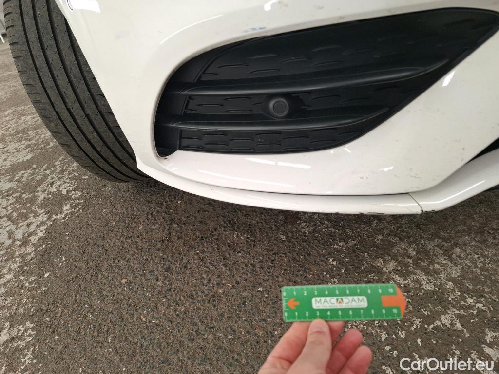  Mercedes  CLA-Klasse MERCEDES-BENZ CLA Coupe / 2019 / 4P / Coupé CLA 250 e AMG Line #3