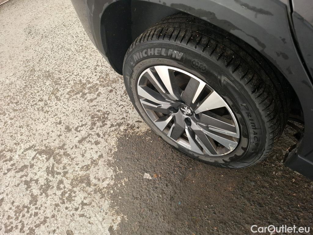  Peugeot  2008 PEUGEOT  5p Crossover BlueHDi 100 ¤6.c S&S ALLURE BUSINESS #36