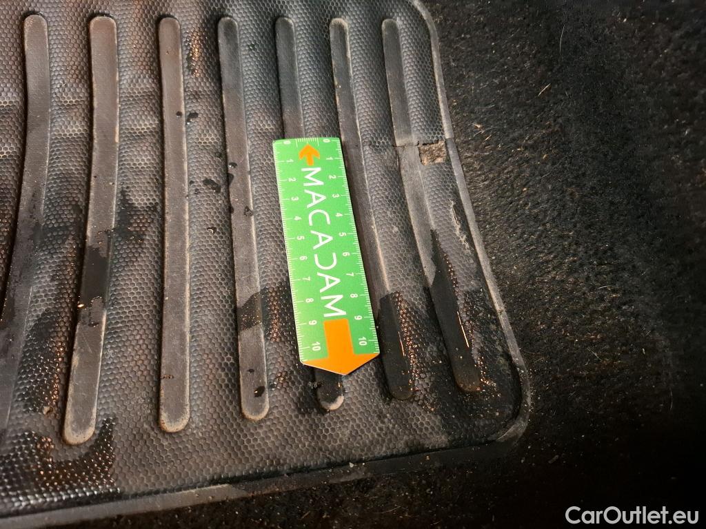  Peugeot  2008 PEUGEOT  5p Crossover BlueHDi 100 ¤6.c S&S ALLURE BUSINESS #65