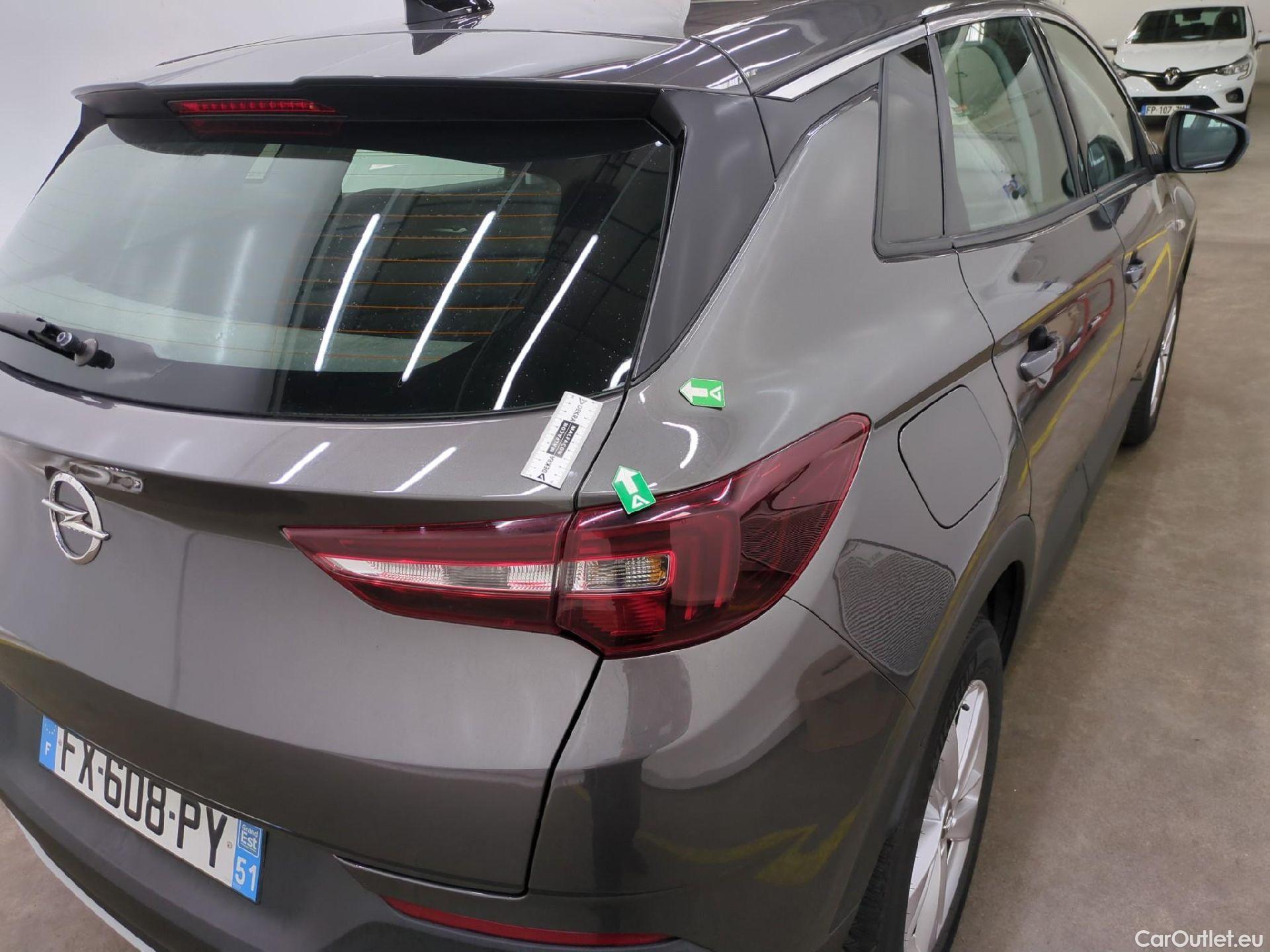  Opel   Grandland X Grandland X Elegance Business 1.5 130CV BVA8 E6d #44