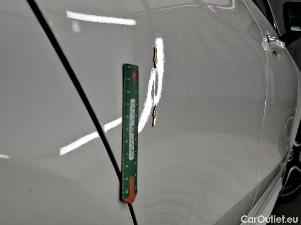  Mercedes  CLA-Klasse MERCEDES-BENZ CLA Coupe / 2019 / 4P / Coupé CLA 250 e AMG Line #29