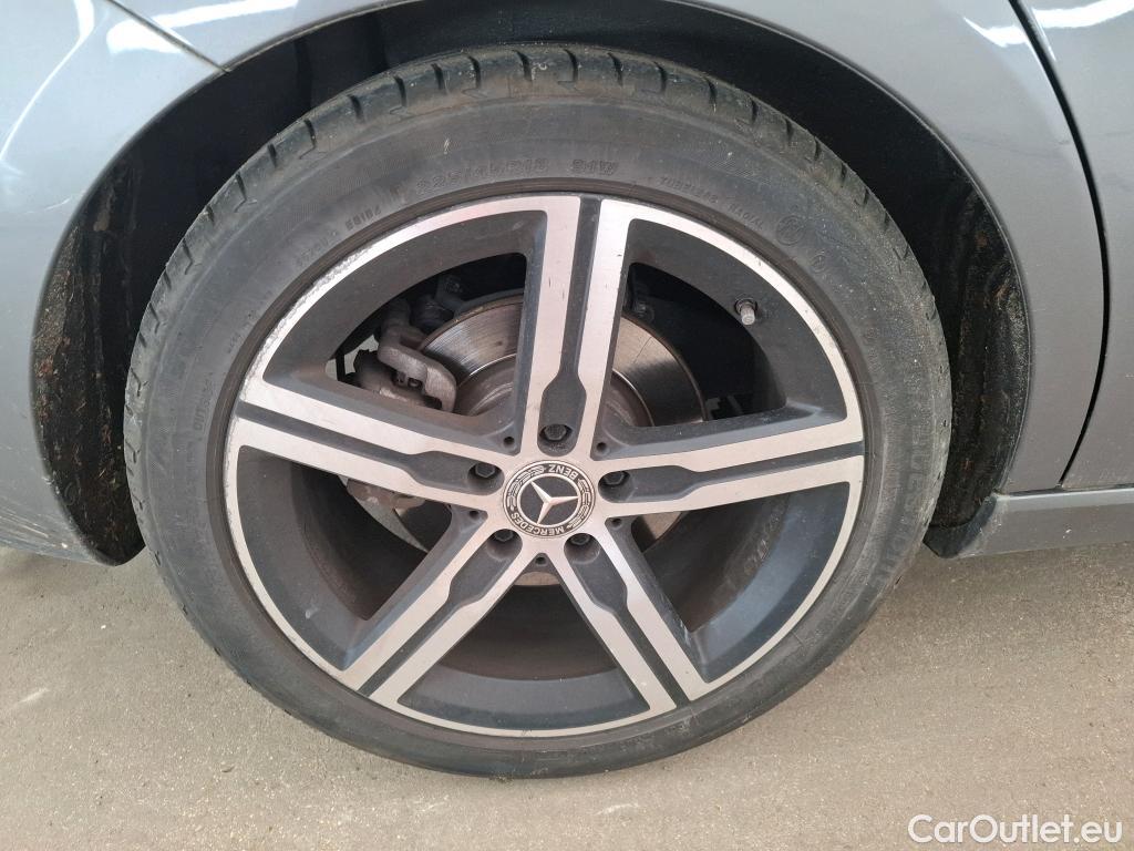  Mercedes  CLA-Klasse MERCEDES-BENZ CLA Shooting Brake / 2019 / 5P / Break CLA 200 d Business Line BA8 #38