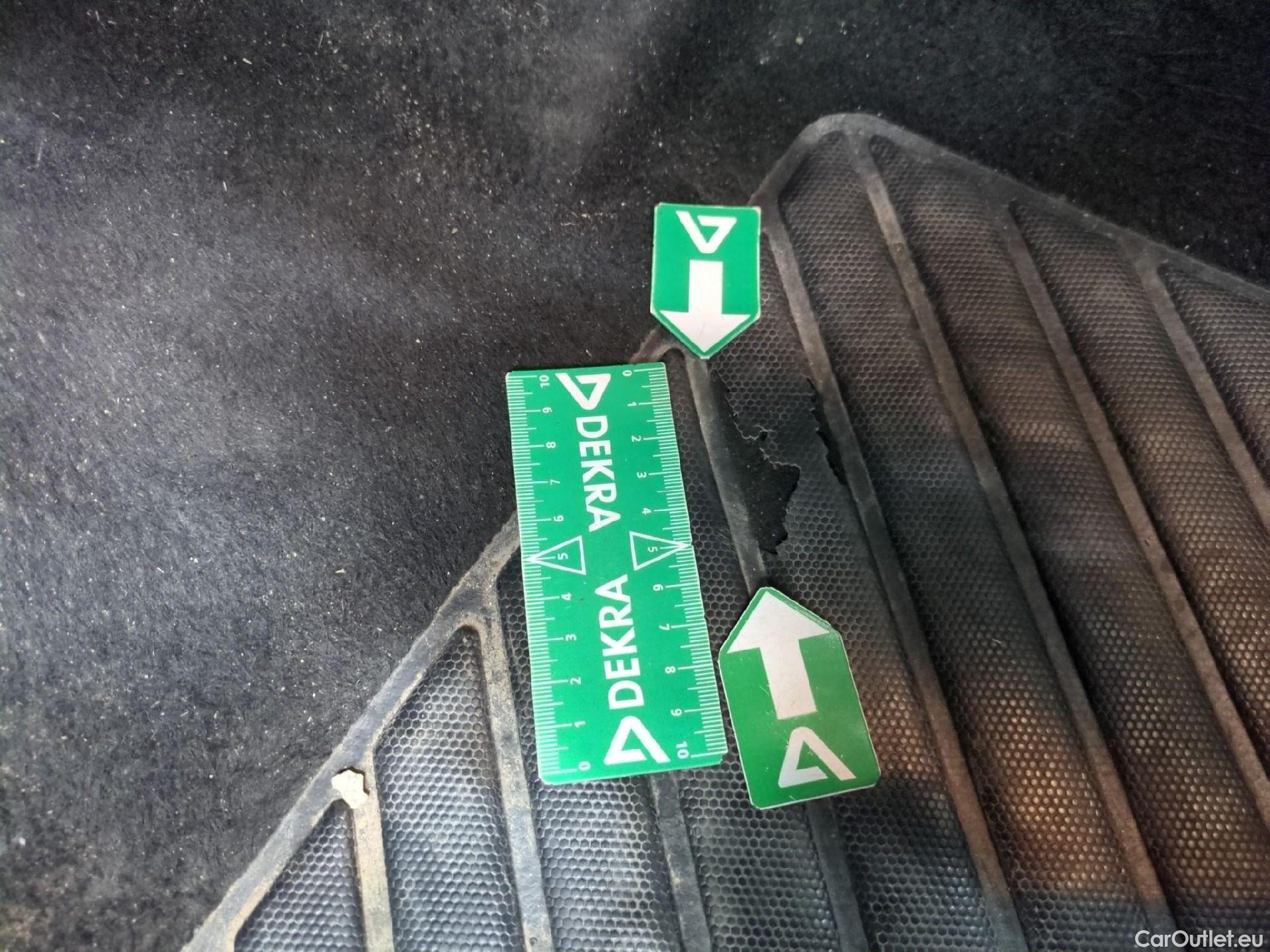  Opel   Grandland X Grandland X Elegance Business 1.5 130CV BVA8 E6d #1