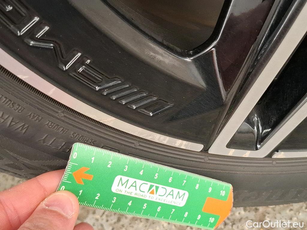  Mercedes  CLA-Klasse MERCEDES-BENZ CLA Coupe / 2019 / 4P / Coupé CLA 250 e AMG Line #16