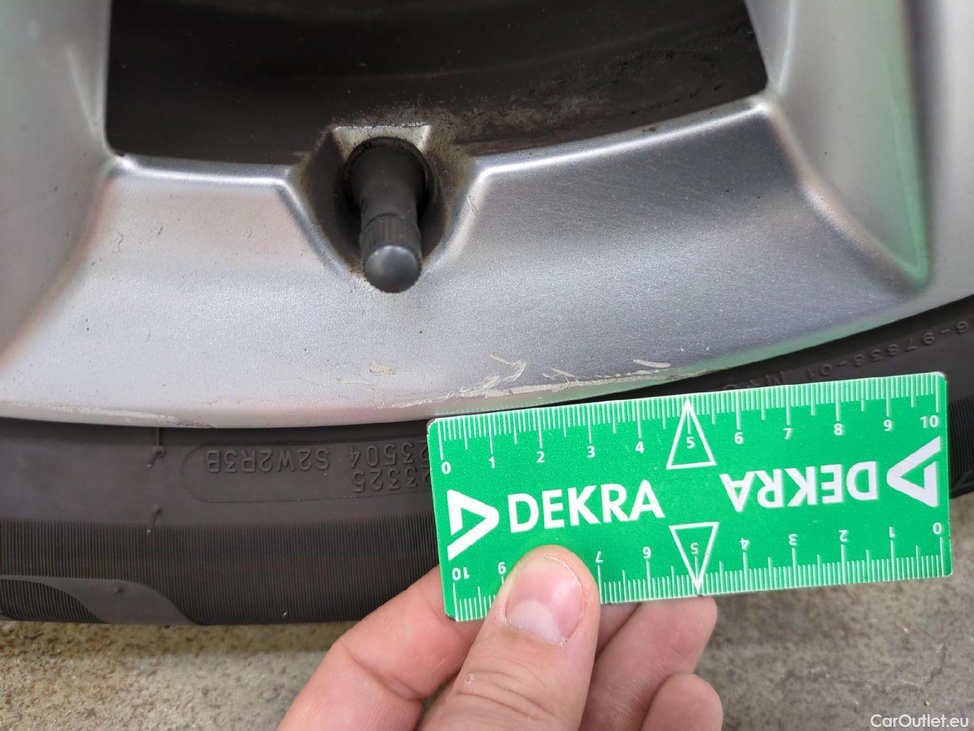  Opel   Grandland X Grandland X Elegance Business 1.5 130CV BVA8 E6d #24