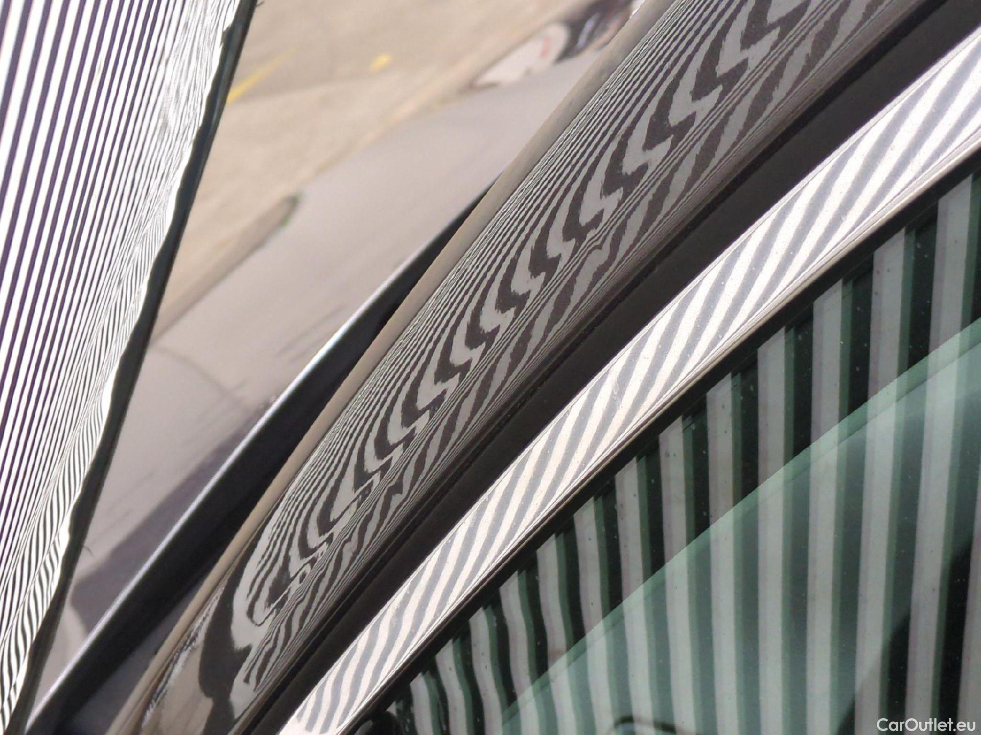  Opel   Grandland X Grandland X Elegance Business 1.5 130CV BVA8 E6d #39