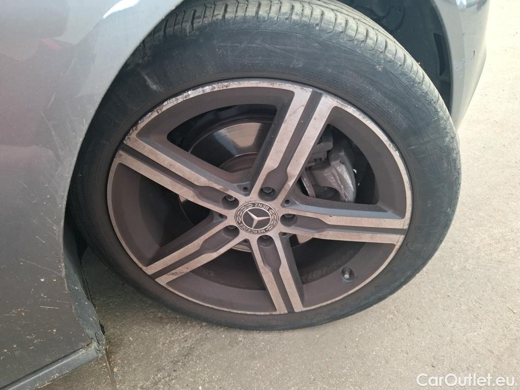  Mercedes  CLA-Klasse MERCEDES-BENZ CLA Shooting Brake / 2019 / 5P / Break CLA 200 d Business Line BA8 #40