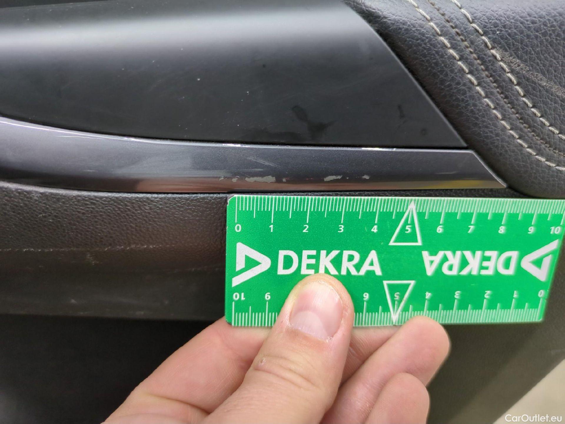  Opel   Grandland X Grandland X Elegance Business 1.5 130CV BVA8 E6d #31