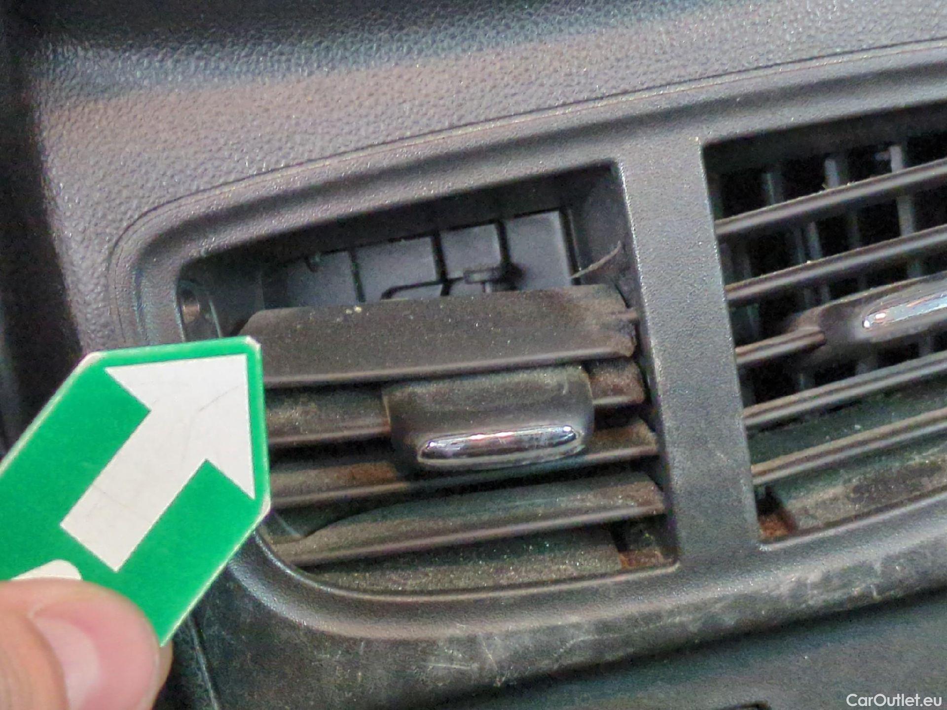  Opel   Grandland X Grandland X Elegance Business 1.5 130CV BVA8 E6d #5