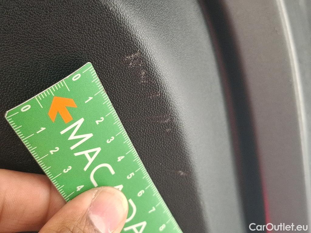  Peugeot  2008 PEUGEOT  5p Crossover BlueHDi 100 ¤6.c S&S ALLURE BUSINESS #58