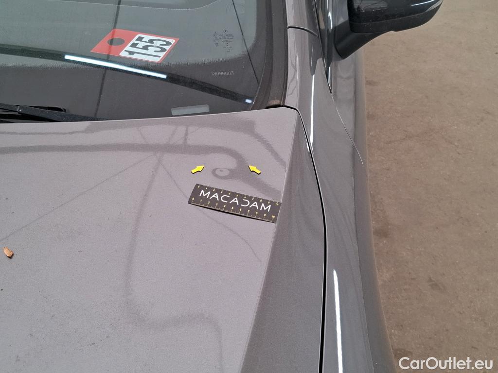  Mercedes  CLA-Klasse MERCEDES-BENZ CLA Shooting Brake / 2019 / 5P / Break CLA 200 d Business Line BA8 #4