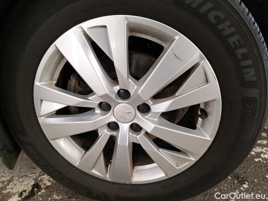  Peugeot  5008  Style 1.5 HDi 130CV BVM6 7 Sieges E6d #6