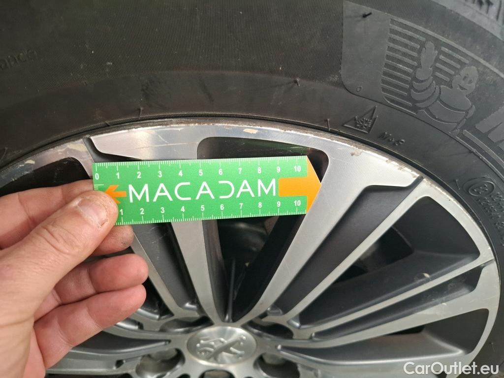  Peugeot  308  SW Allure Business 1.5 HDi 130CV BVA8 E6d #17