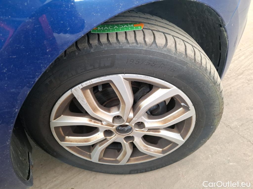  Renault  Clio  IV Business 1.5 dCi 90CV BVA6 E6 #21