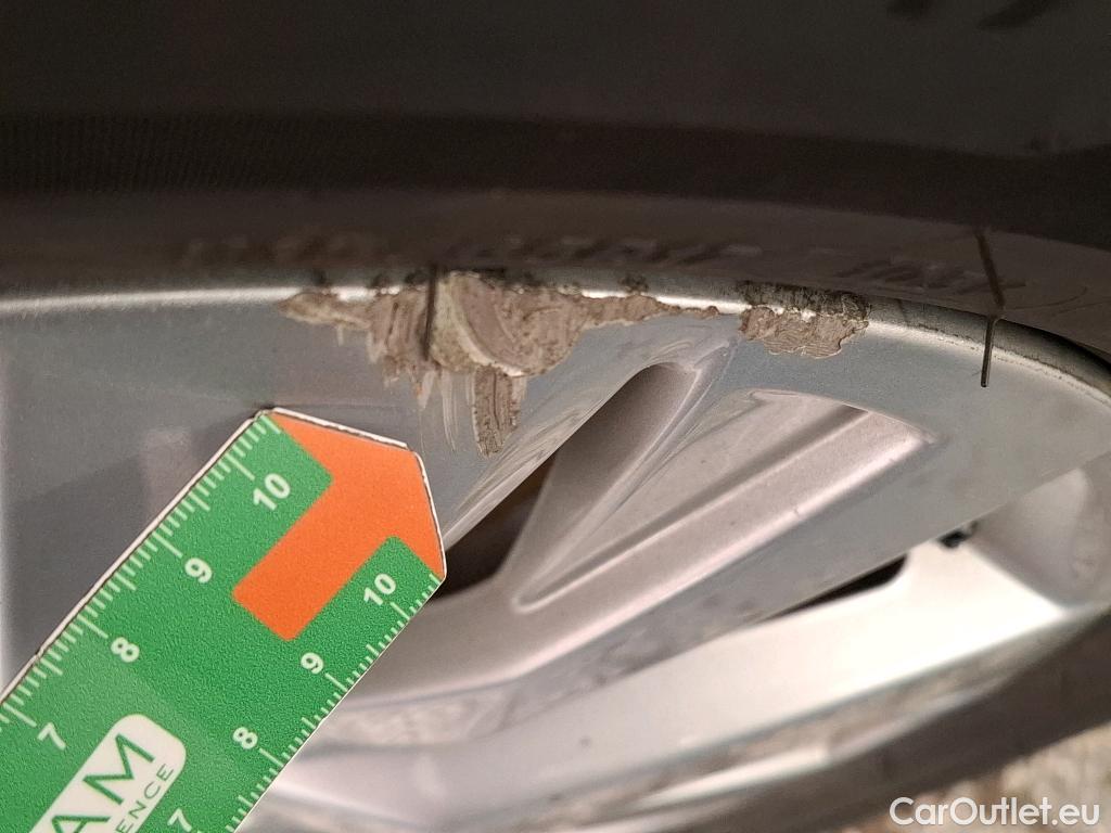  Peugeot  5008  Style 1.5 HDi 130CV BVM6 7 Sieges E6d #18