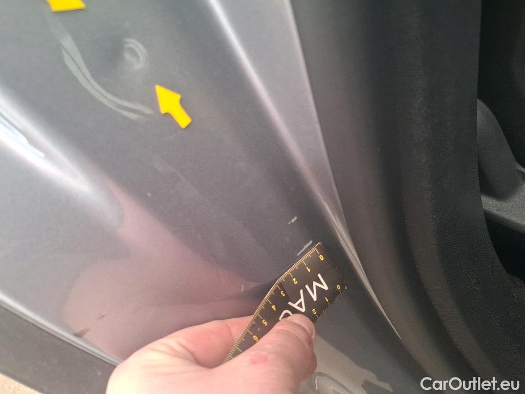  Peugeot  5008 PEUGEOT  / 2020 / 5P / SUV BlueHDi 130 S&S EAT8 Allure #29