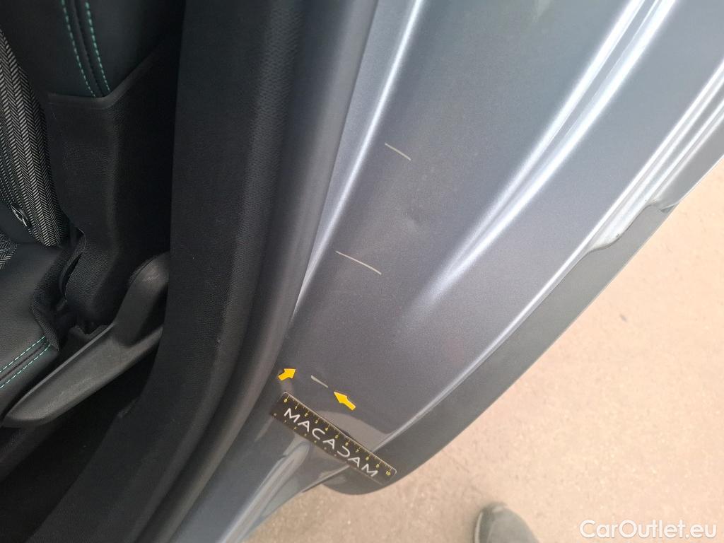  Peugeot  5008 PEUGEOT  / 2020 / 5P / SUV BlueHDi 130 S&S EAT8 Allure #1