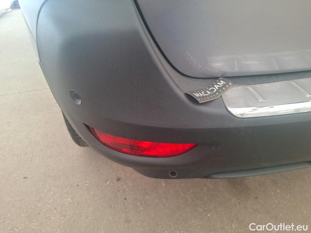  Peugeot  5008 PEUGEOT  / 2020 / 5P / SUV BlueHDi 130 S&S EAT8 Allure #30