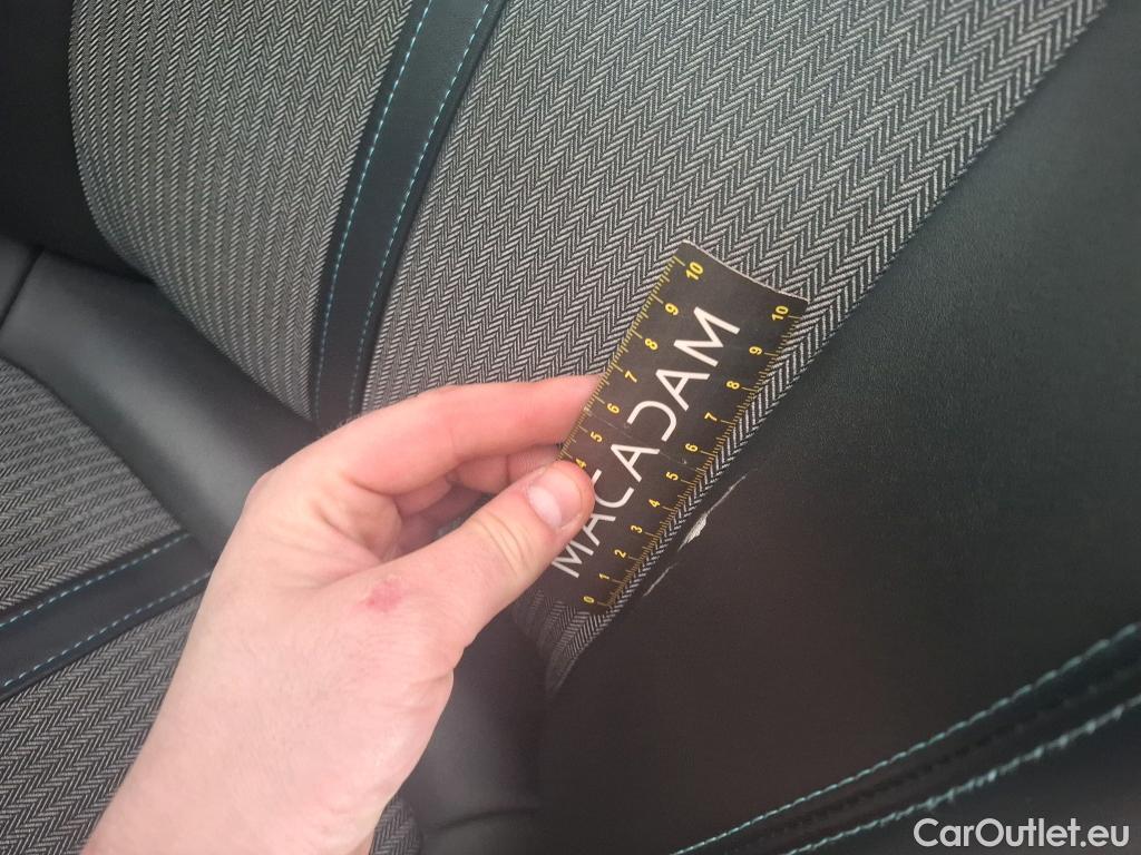  Peugeot  5008 PEUGEOT  / 2020 / 5P / SUV BlueHDi 130 S&S EAT8 Allure #16