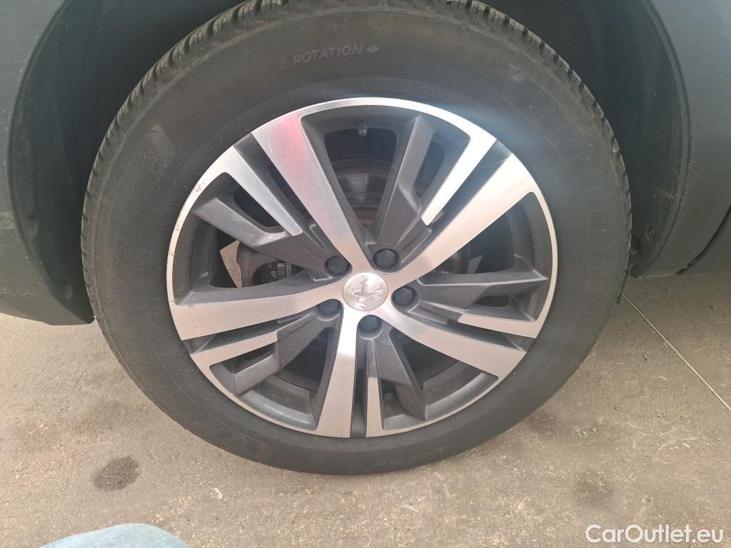  Peugeot  5008 PEUGEOT  / 2020 / 5P / SUV BlueHDi 130 S&S EAT8 Allure #18