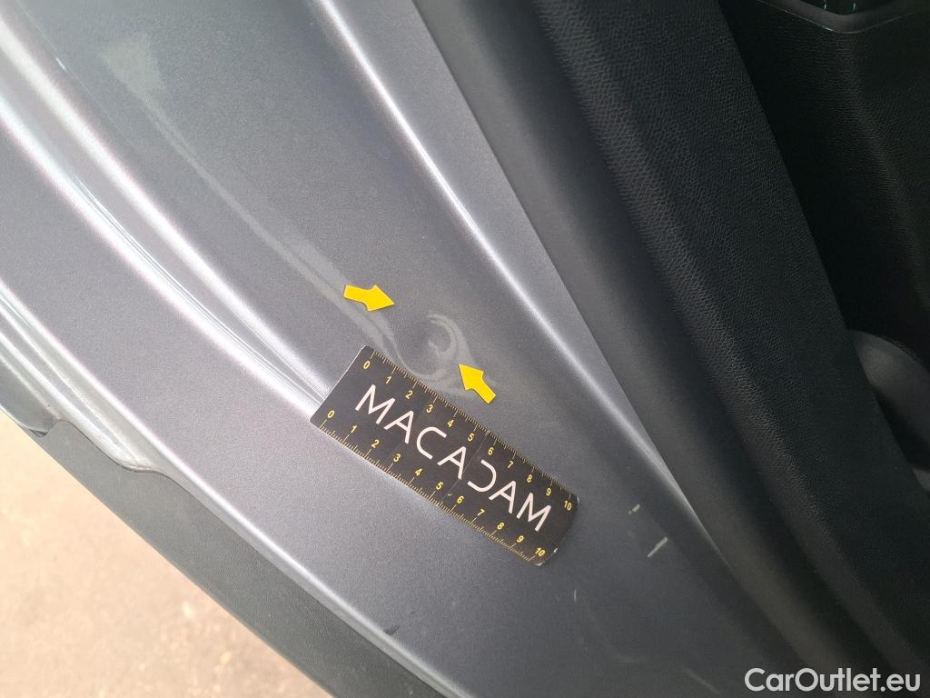  Peugeot  5008 PEUGEOT  / 2020 / 5P / SUV BlueHDi 130 S&S EAT8 Allure #28