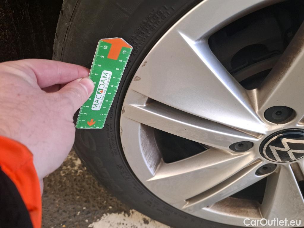  Volkswagen  Golf  VOLKSWAGEN / 2020 / 5P / Berline 1.5 ETSI OPF 130 DSG7 LIFE BUSINESS #41