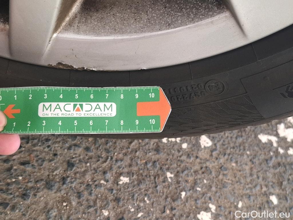  Volkswagen  Golf  VOLKSWAGEN / 2020 / 5P / Berline 1.5 ETSI OPF 130 DSG7 LIFE BUSINESS #38