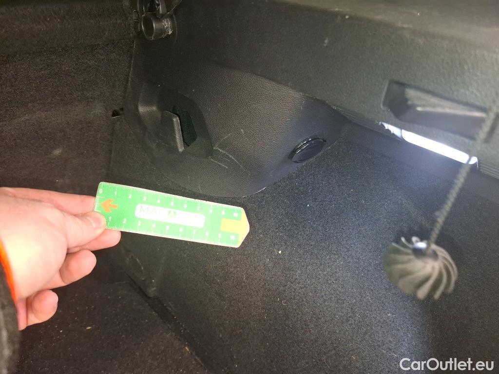  Volkswagen  Golf  VOLKSWAGEN / 2020 / 5P / Berline 1.5 ETSI OPF 130 DSG7 LIFE BUSINESS #17