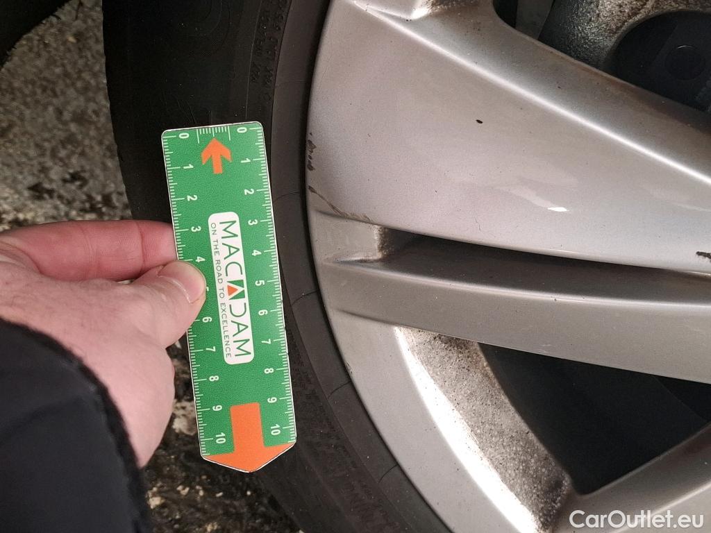  Volkswagen  Golf  VOLKSWAGEN / 2020 / 5P / Berline 1.5 ETSI OPF 130 DSG7 LIFE BUSINESS #37