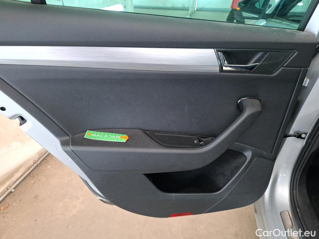  Skoda  Superb  Berline Business 2.0 TDI 150CV BVM6 E6d #19