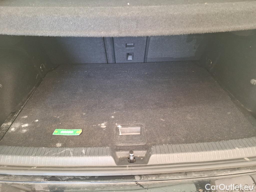  Volkswagen  Golf  VOLKSWAGEN / 2020 / 5P / Berline 1.5 ETSI OPF 130 DSG7 LIFE BUSINESS #7