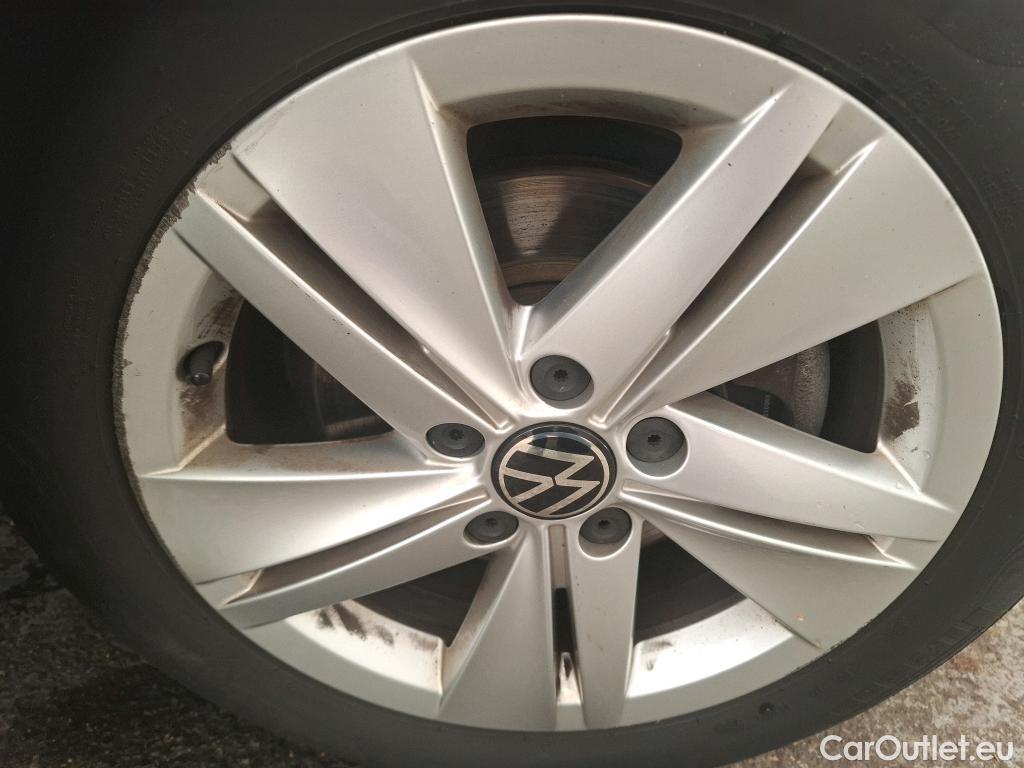  Volkswagen  Golf  VIII Berline Life Plus 2.0 TDI 115CV BVA7 E6d #9