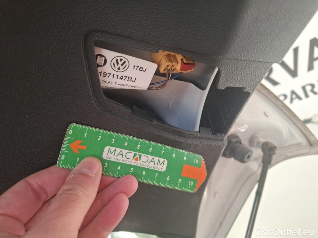  Volkswagen  Golf  VIII Berline Life Plus 2.0 TDI 115CV BVA7 E6d #35