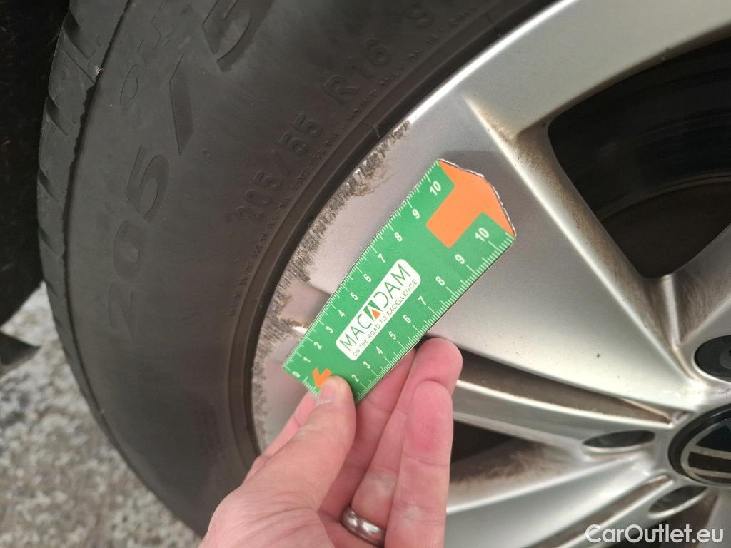  Volkswagen  Golf  VIII Berline Life Plus 2.0 TDI 115CV BVA7 E6d #6