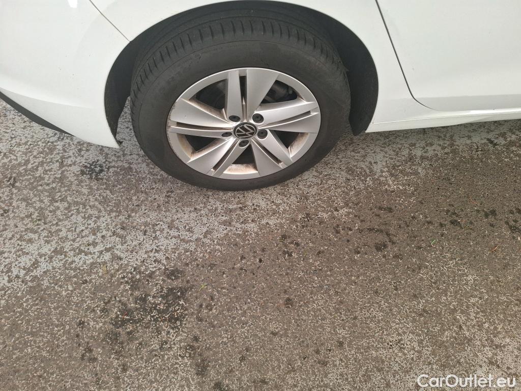  Volkswagen  Golf  VIII Berline Life Plus 2.0 TDI 115CV BVA7 E6d #4